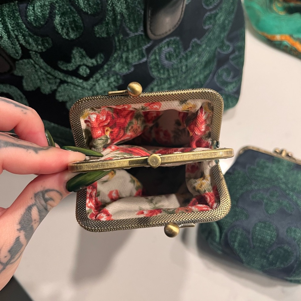 MCW carpet bag eyeglass case and coin purse - Picture 12 of 14